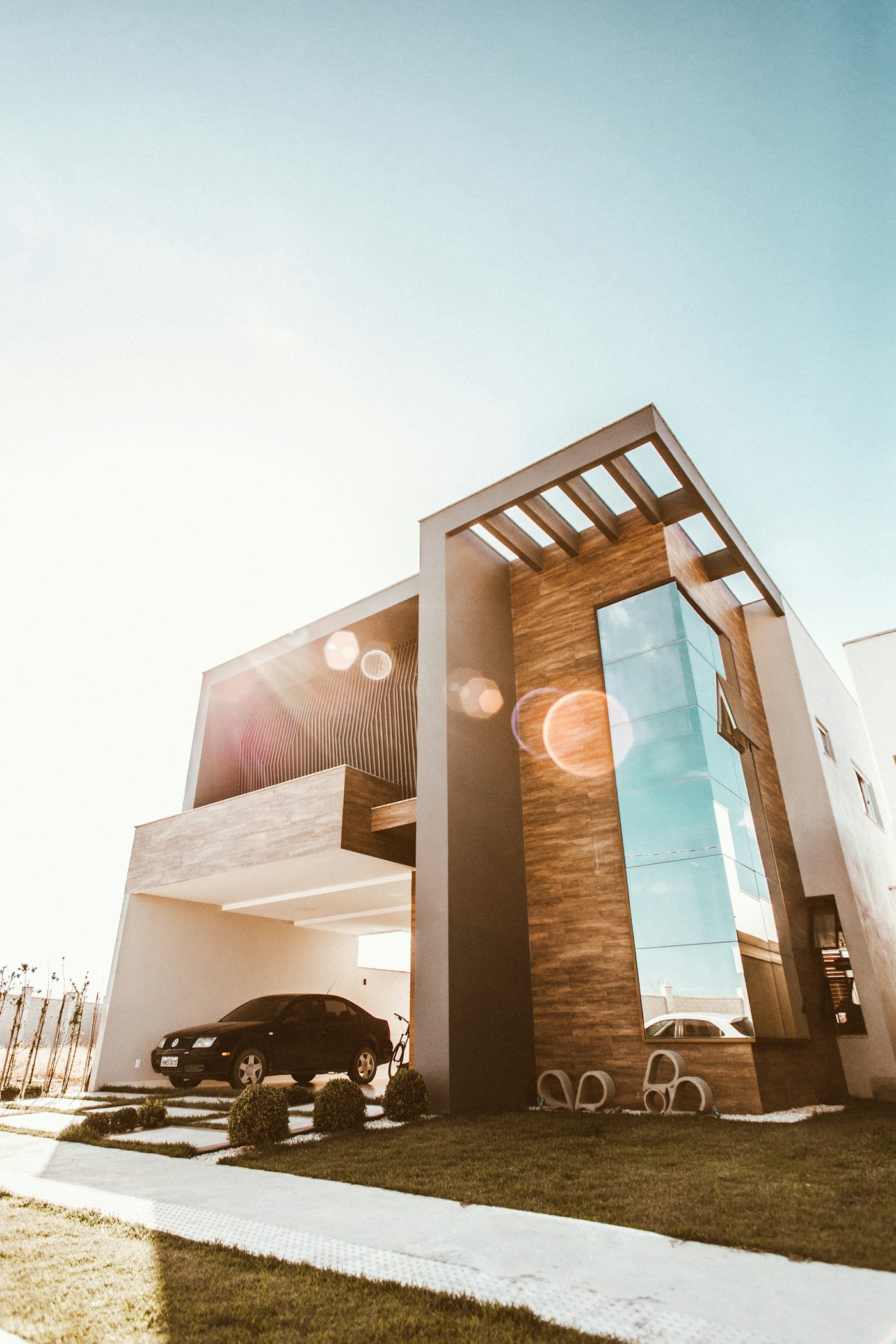 Contemporary home representing Southlake policyholders